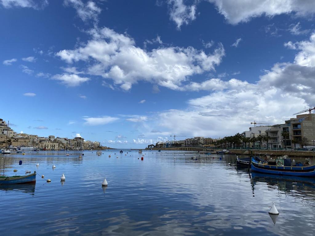 Trendy Seaside Escape 2 Bedroom Penthouse Marsaskala Esterno foto